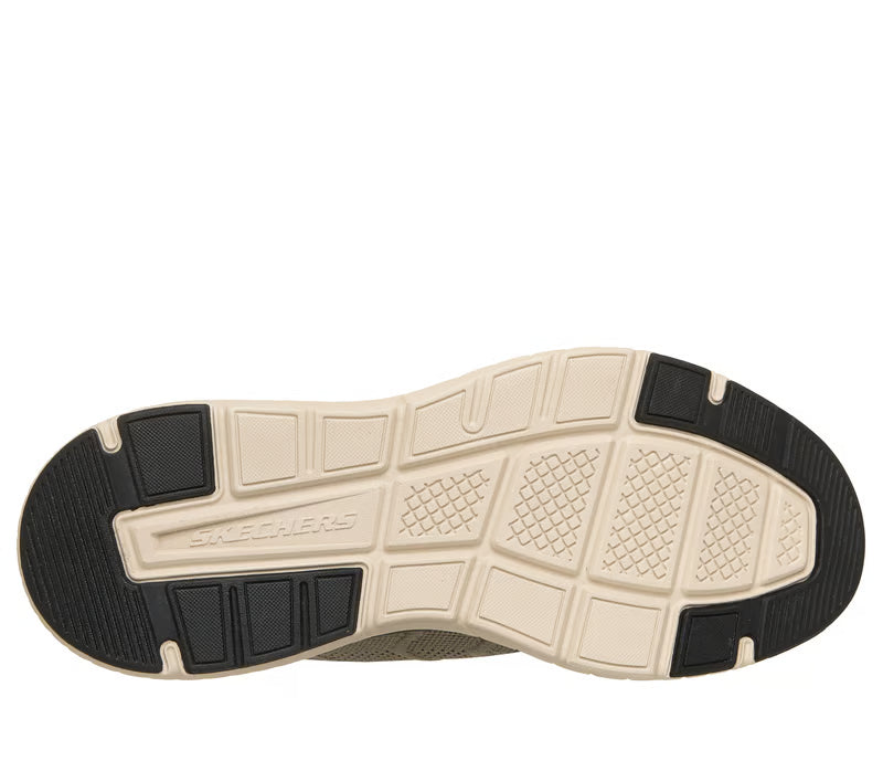 Relaxed Fit: Arch Fit Crosser - Esmond