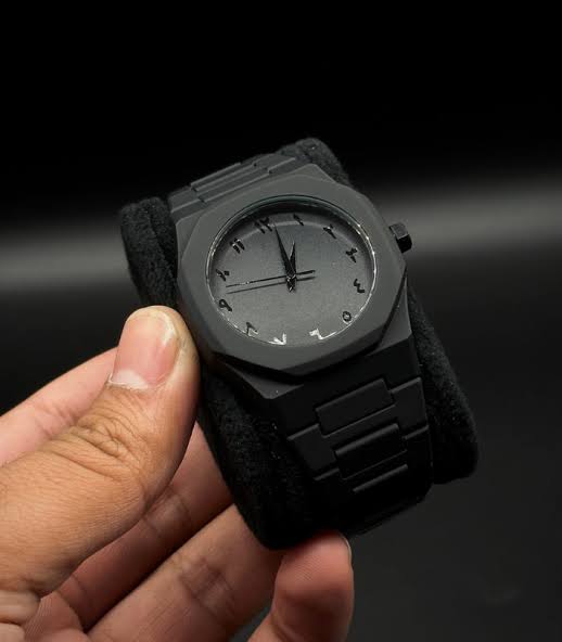 Black Arabic Aura Watch – Premium Luxury Timepiece